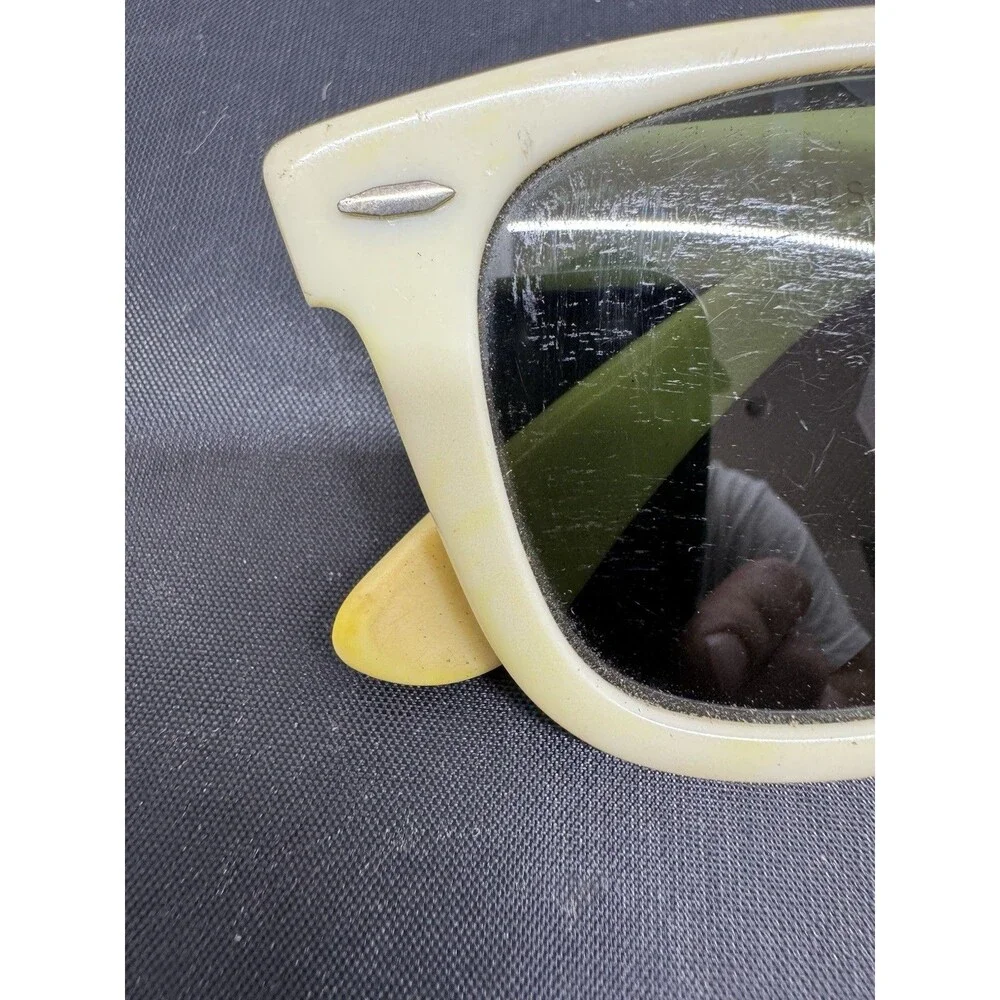 B&L Ray-Ban this product